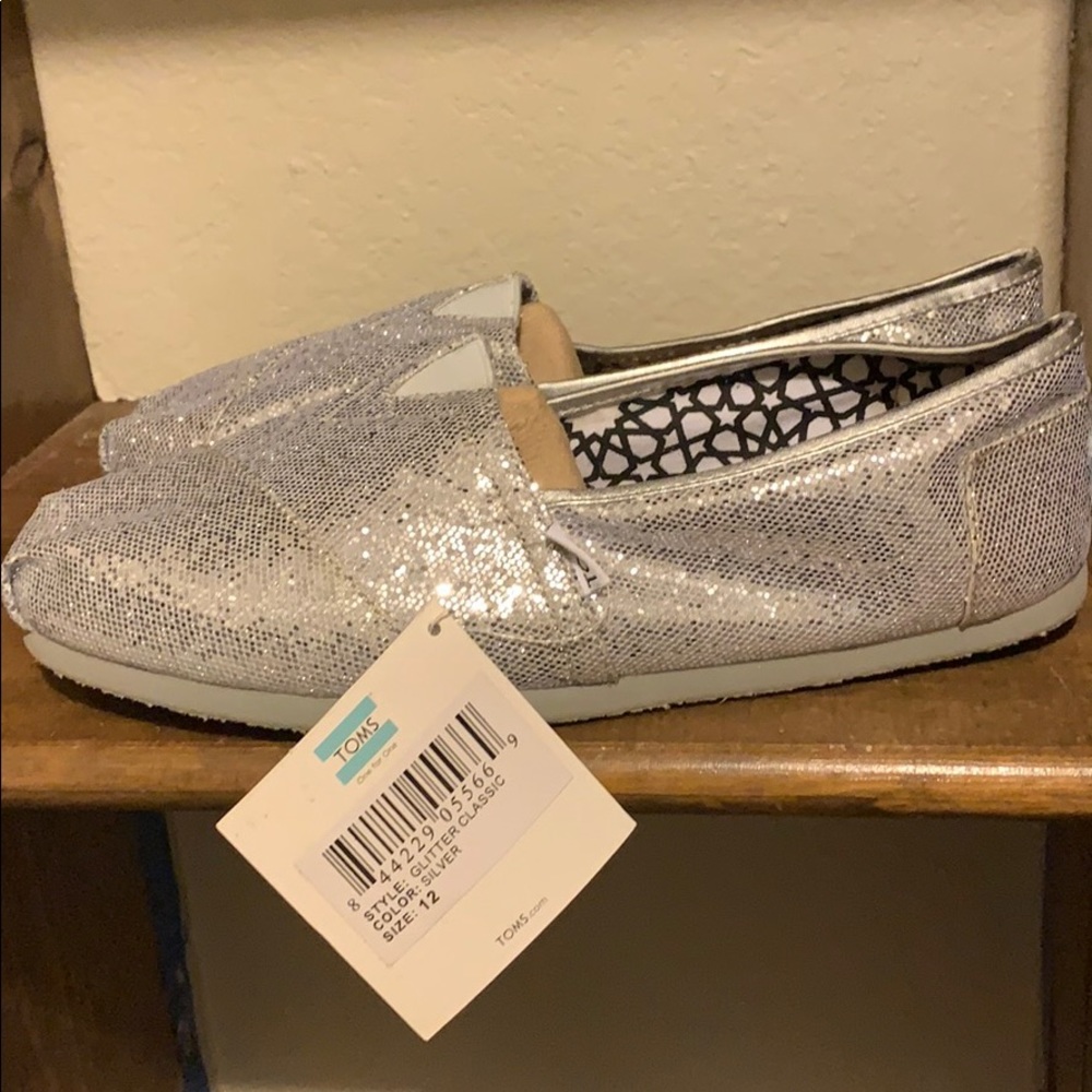 Toms shoes